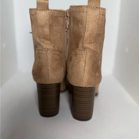 Journee Collection Women's Baylor Booties Tan/Size 7 - Picture 3 of 11